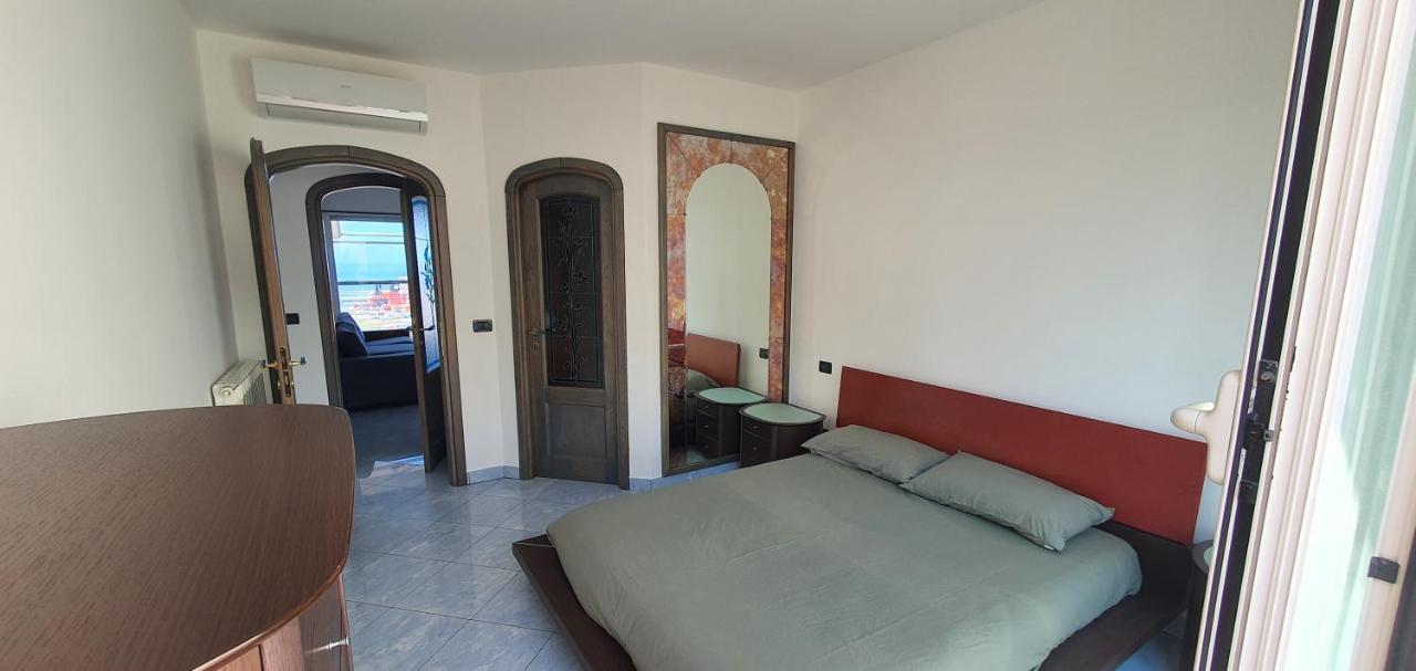 Apartament Attico Con Vista Su Genova Zewnętrze zdjęcie